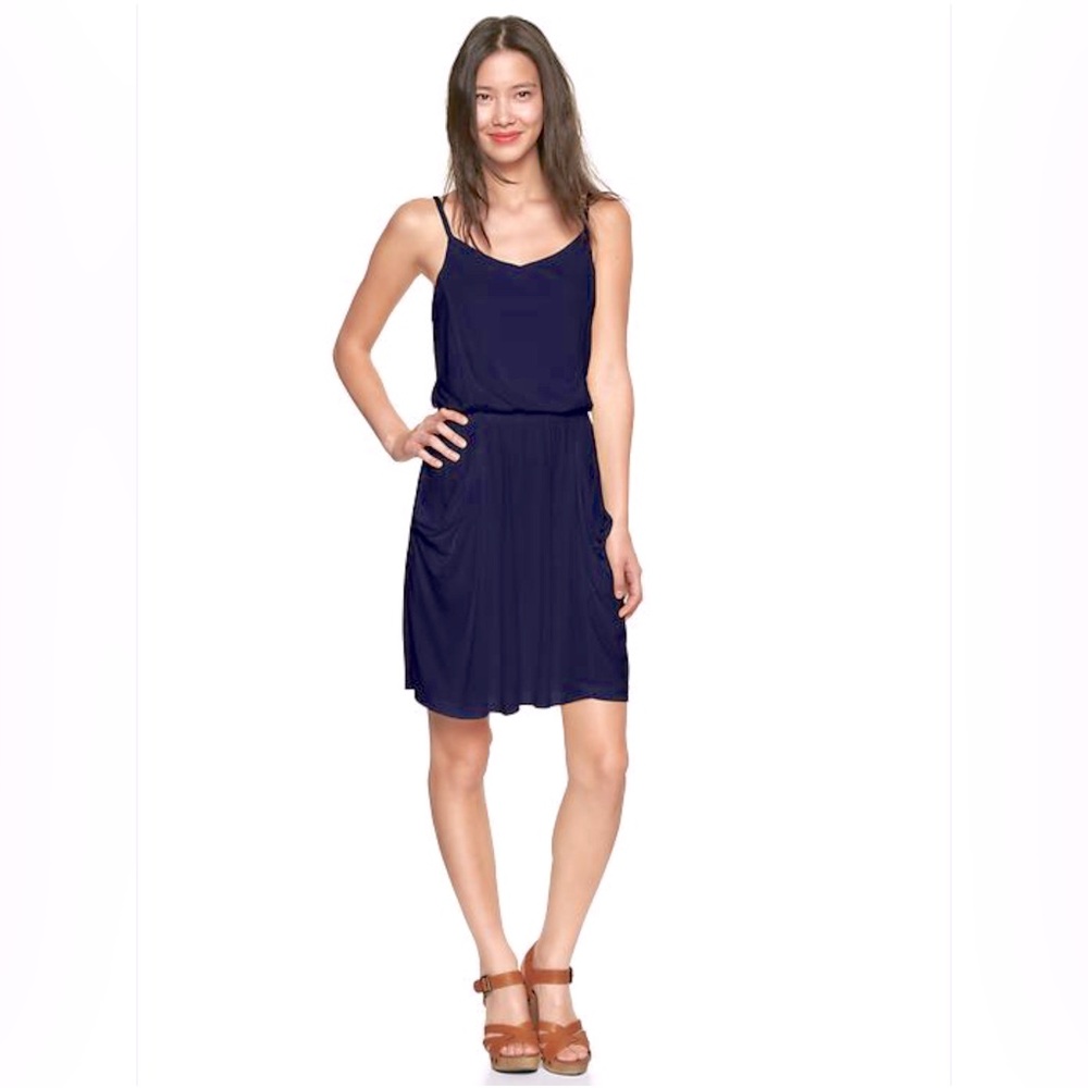 GAP Women’s Drapey dress Medium❤️